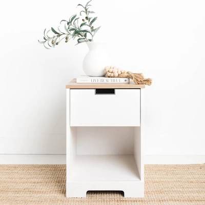 Vaibryn 1 Drawer Nightstand White - Signature Design By Ashley 5 Vaibryn 1 Drawer Nightstand White - Signature Design By Ashley - Image 5
